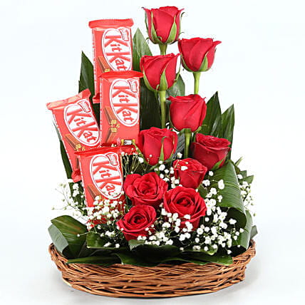 Arrangement With Nestle Kitkat N Roses